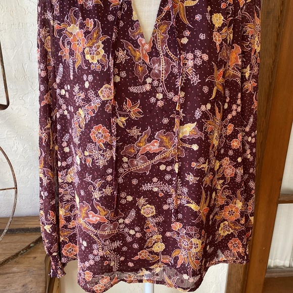 🎉 MAISON & D’ AME’LIA FLORAL TOP‼️ - Picture 3 of 13